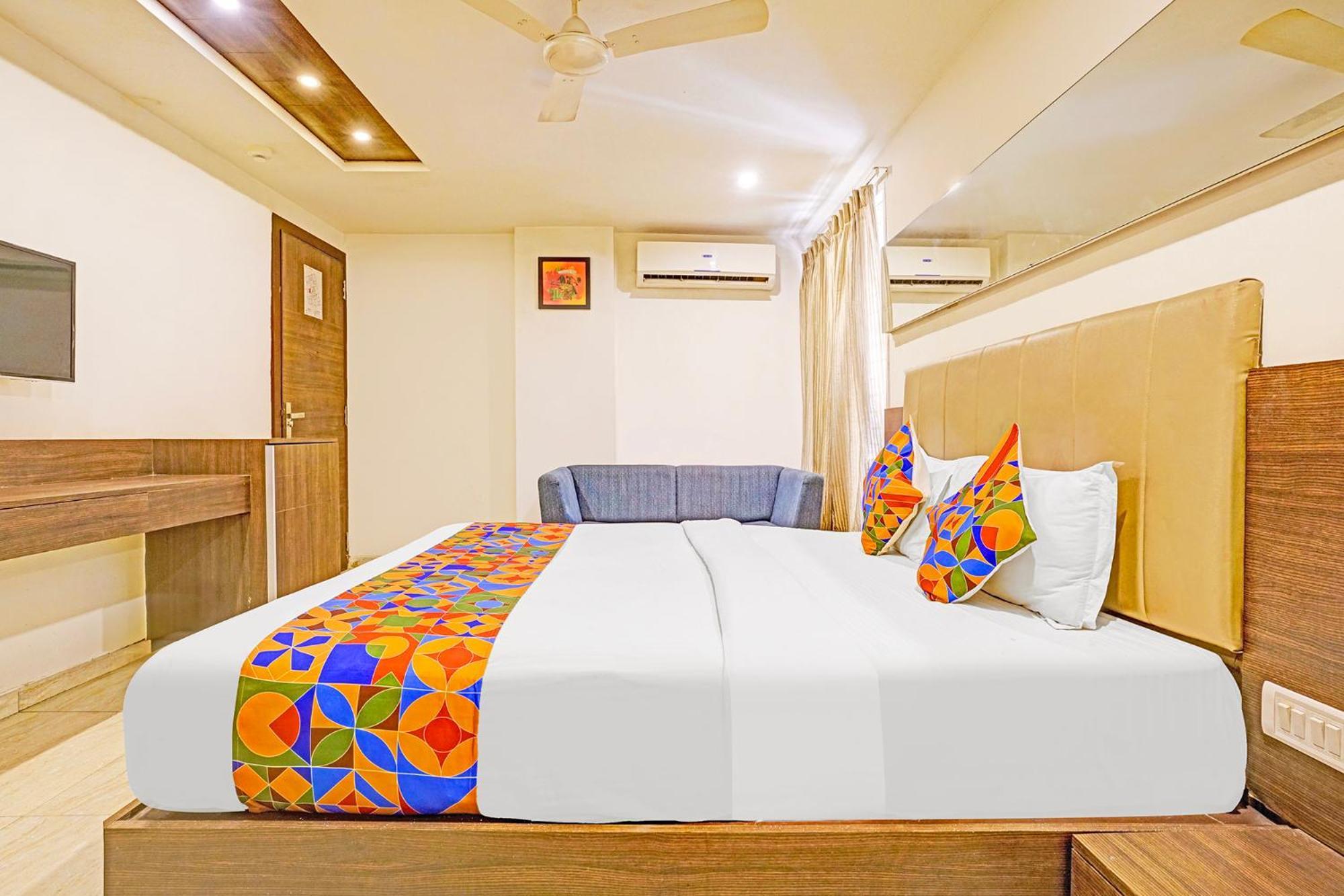 Fabhotel Prime Sky Light 바도다라 외부 사진